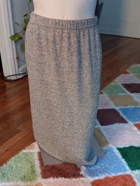 Classic Grey Pencil Skirt - Comfort Knit